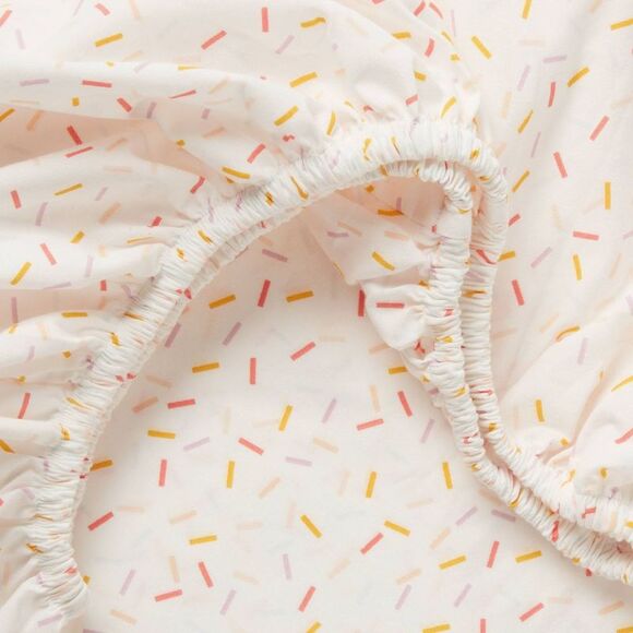 Pillowfort - Full Confetti Kids' Sheet Set - Pillowfort White - Picture 4 of 4